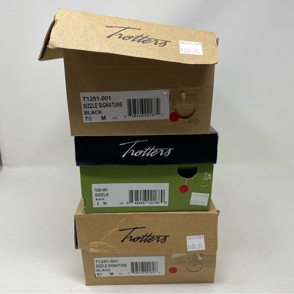 Trotters Sizzle Black Leather Ballet Flats - Picture 7 of 7